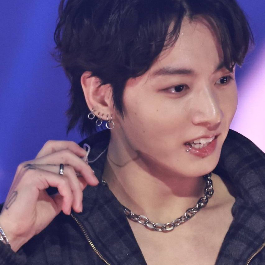 Latest photo of Jungkook (BTS)