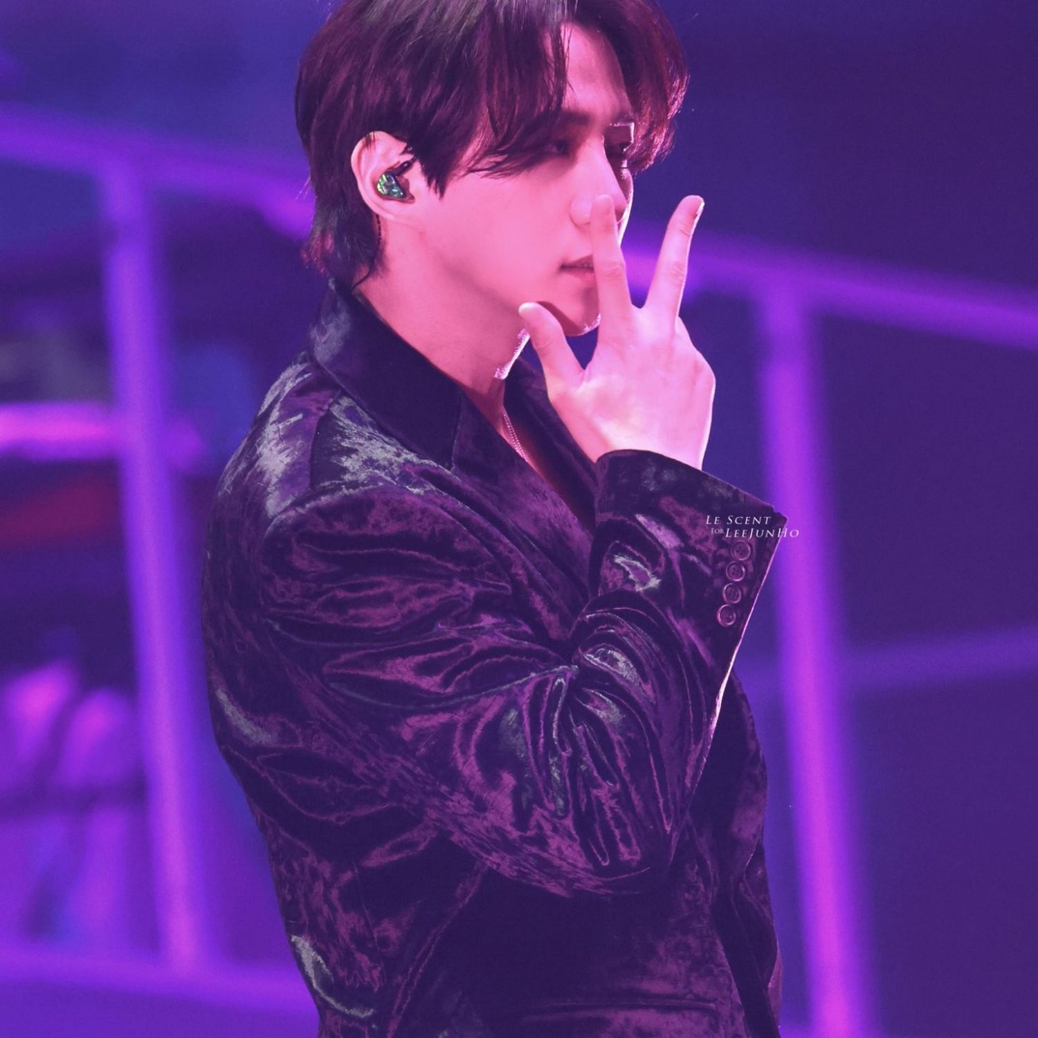 Behind-the-scenes cut of Junho (2PM)