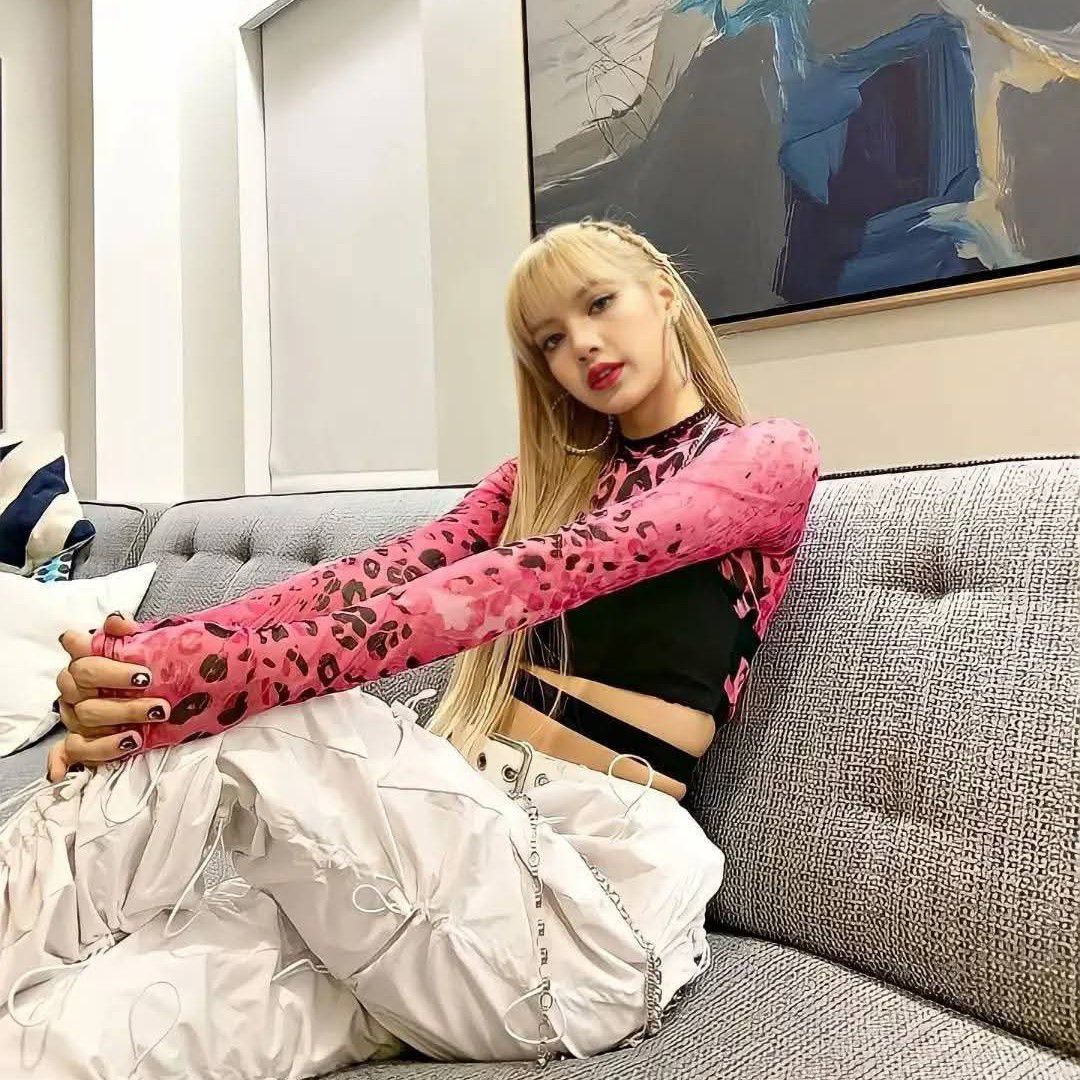 リサ (BLACKPINK)の最新写真