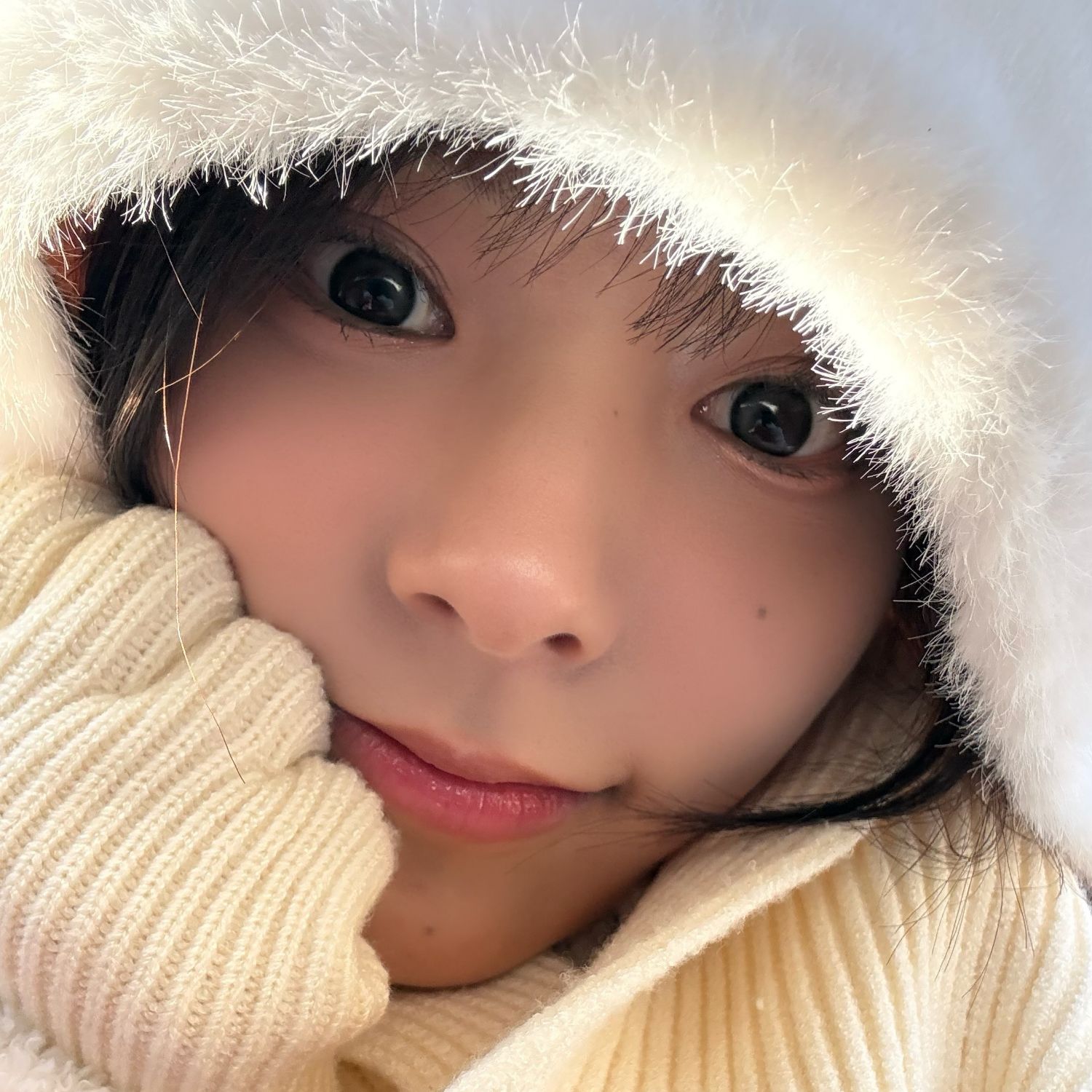 Behind-the-scenes cut of QWER