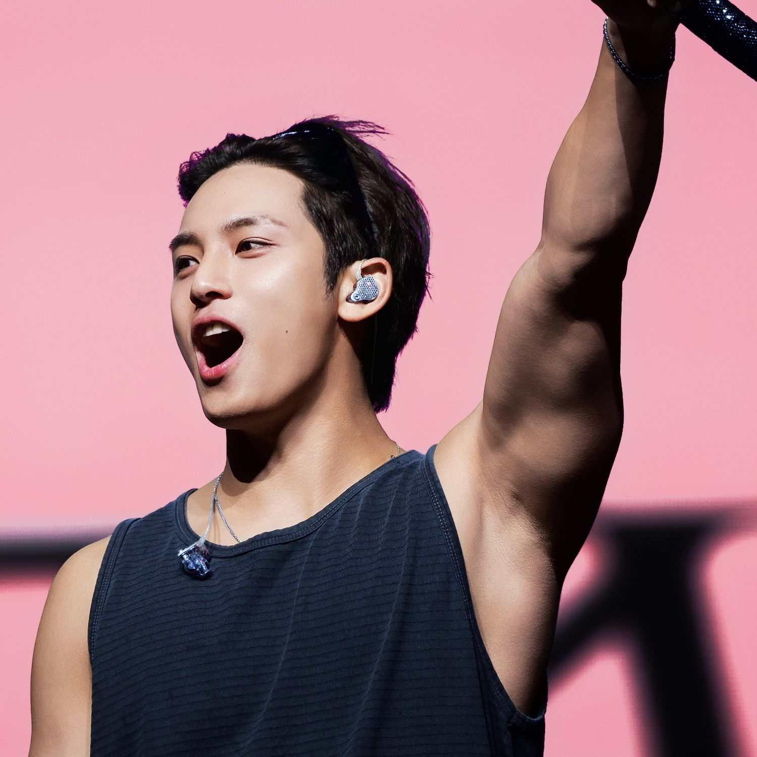 A moment captured by Mingyu (SEVENTEEN)'s fan