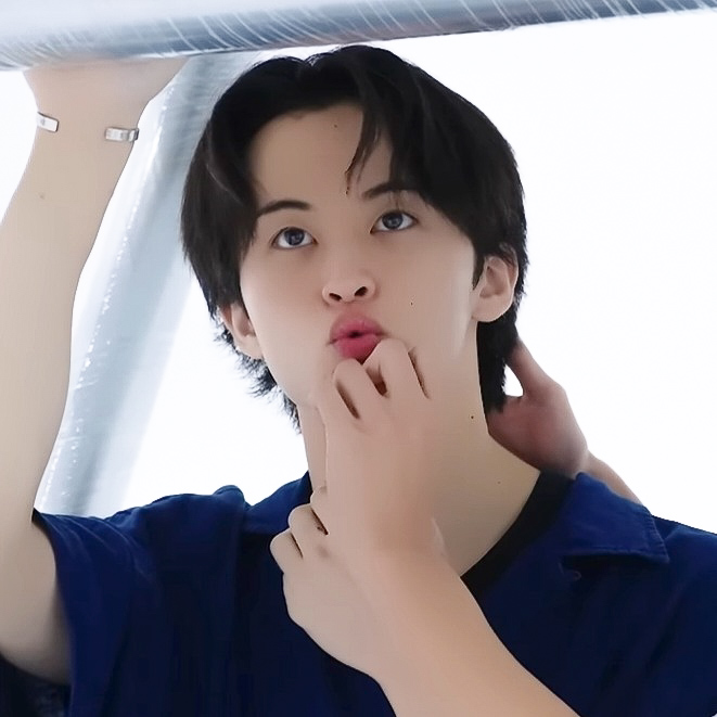 Behind-the-scenes cut of Mark (NCT 127, NCT DREAM)