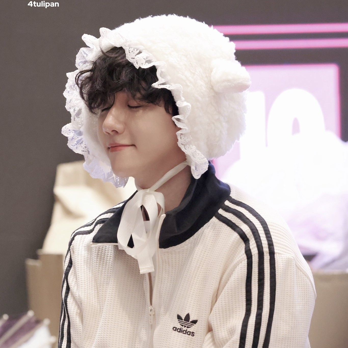 A moment captured by Baekhyun (EXO)'s fan