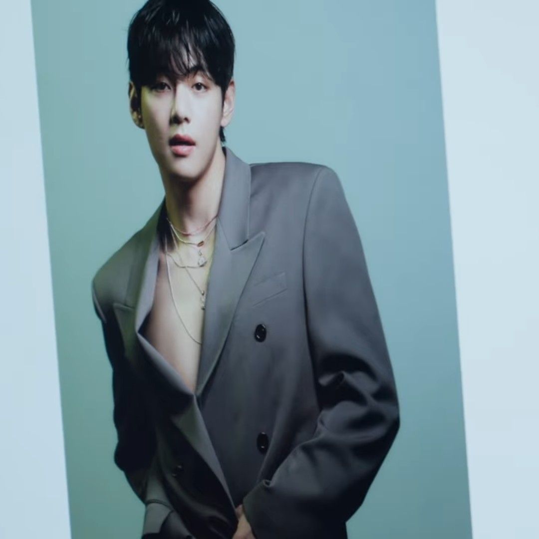 V (防弹少年团)的最新照片
