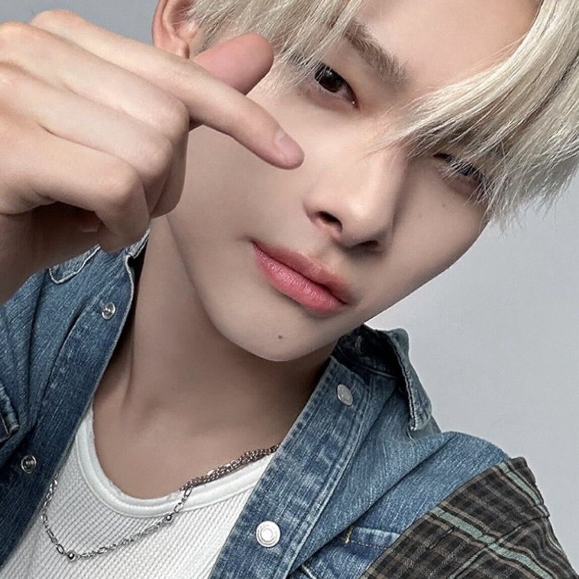 Recent activity shot of NI-KI (ENHYPEN)