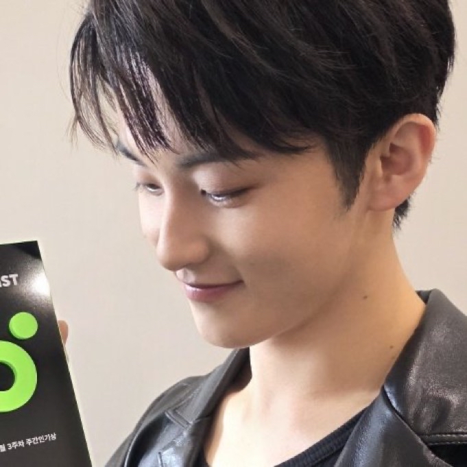 Latest photo of Mark (NCT 127, NCT DREAM)
