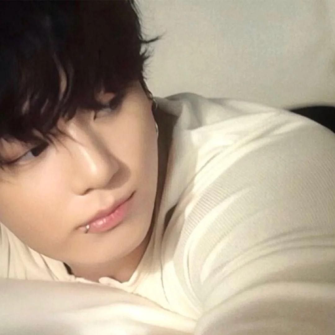 정국 (방탄소년단)의 최신 사진