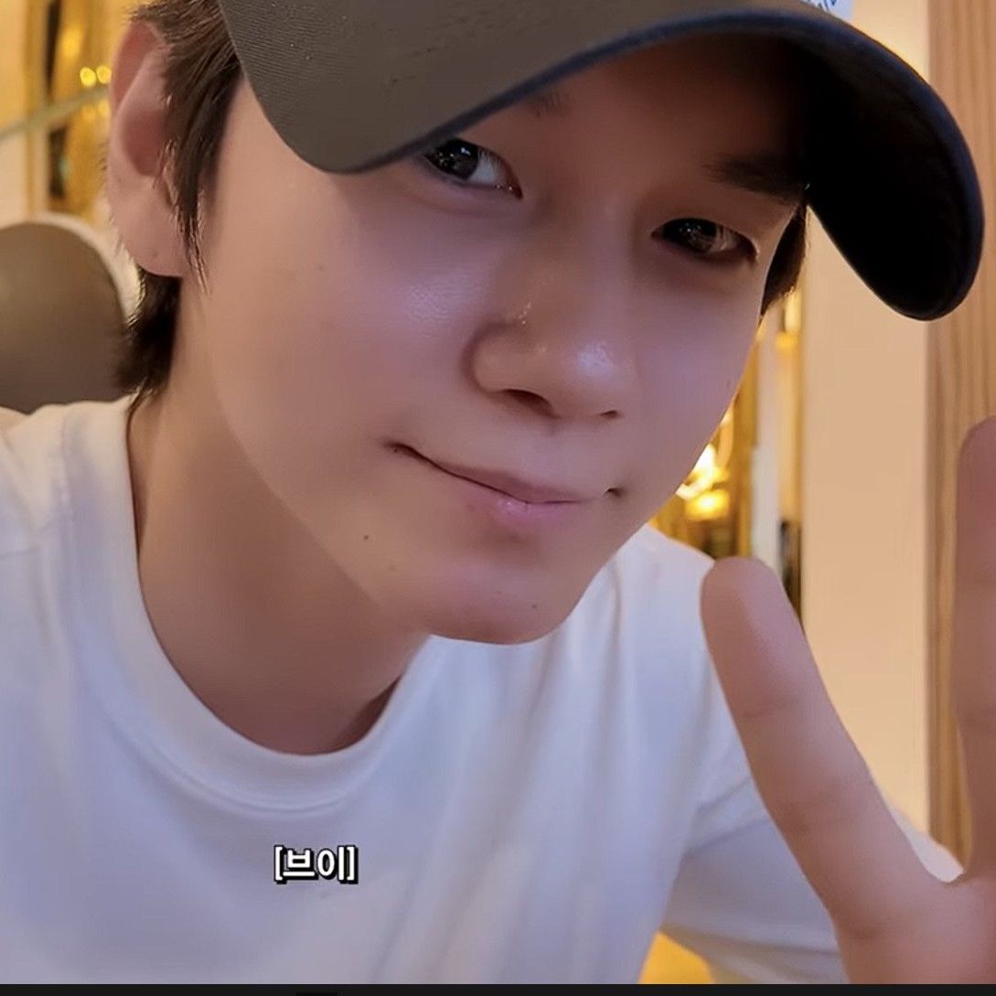 Latest photo of Ong Seongwu