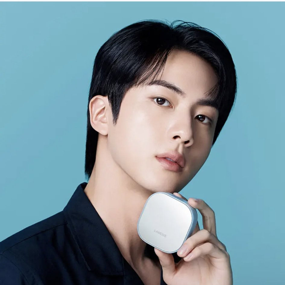 Foto aktivitas terbaru Jin (BTS)