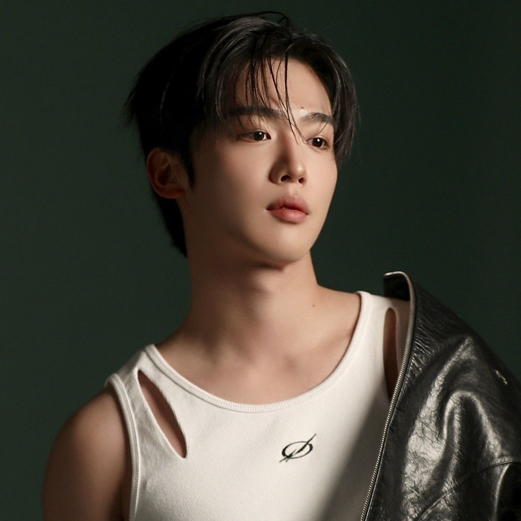 Latest photo of Kim Yohan (WEi)