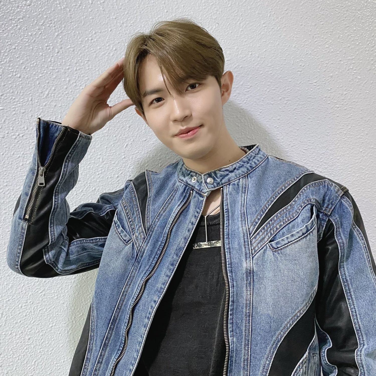 Potret di balik layar Kim Jaehwan