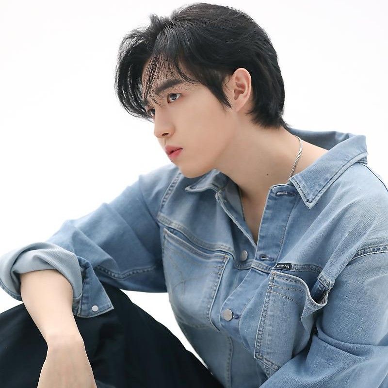 Recent activity shot of Kim Jaehwan
