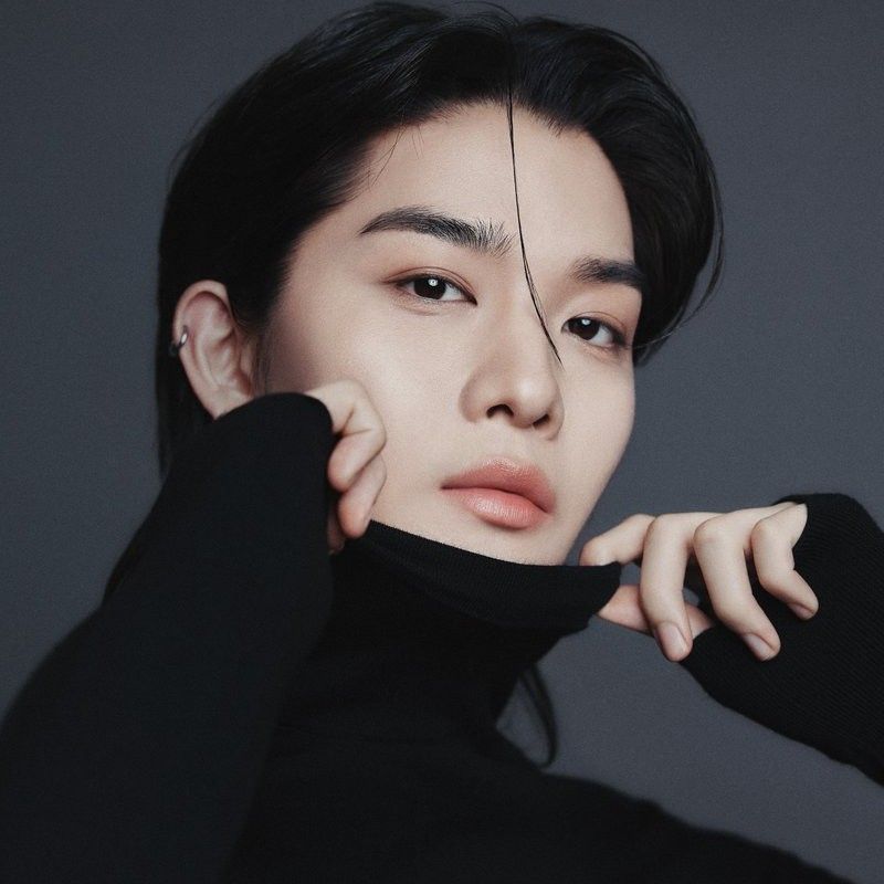 Foto terbaru Bae Jinyoung