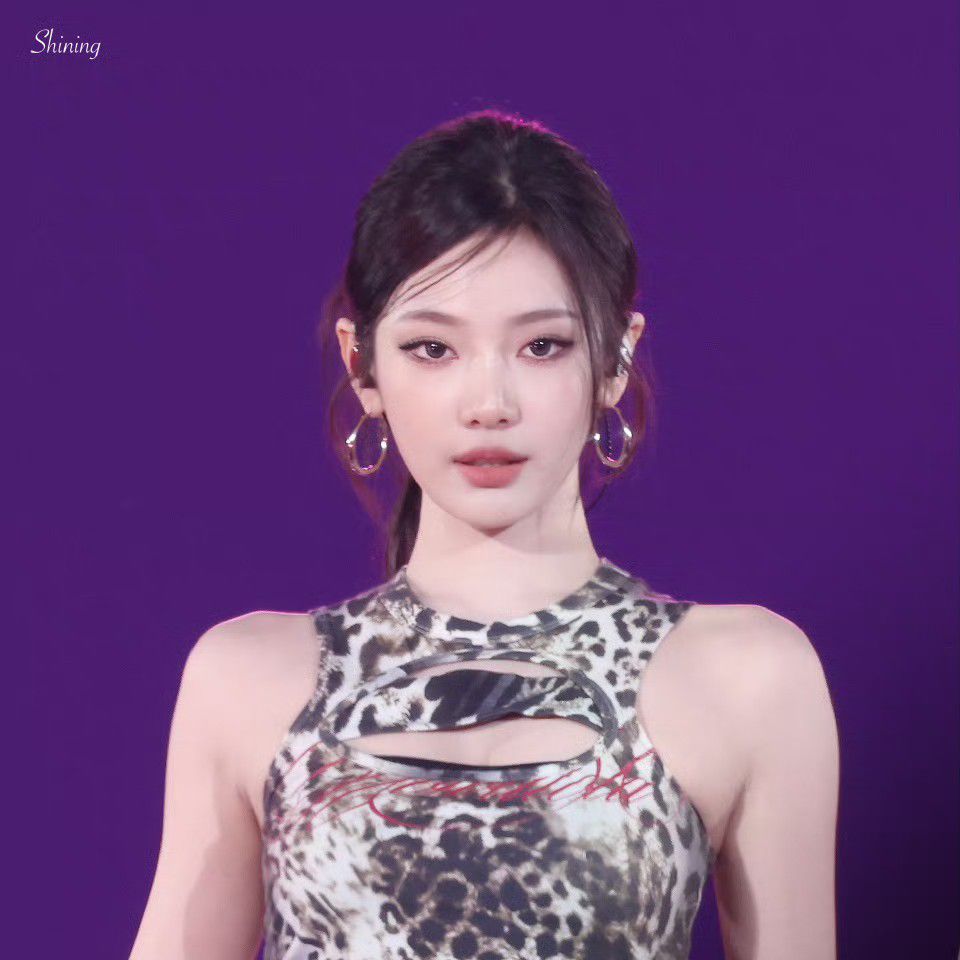 Latest photo of Ningning (aespa)