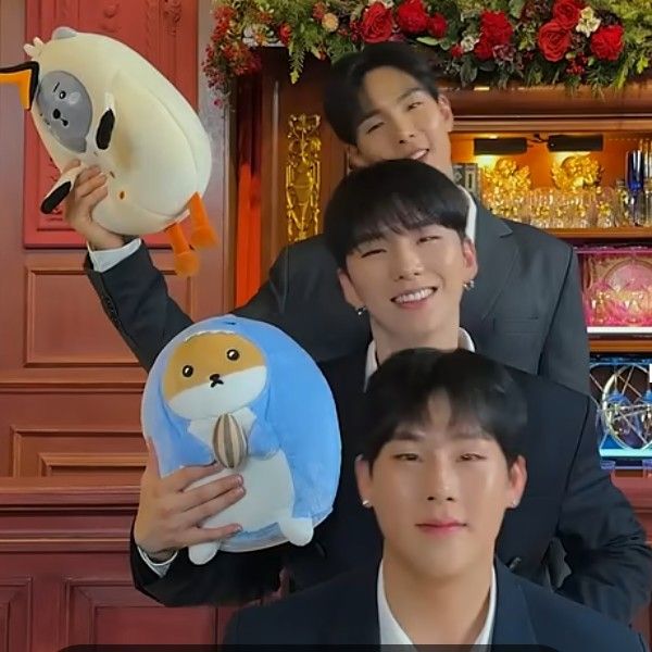 Shownu (MONSTA X)粉丝拍下的瞬间