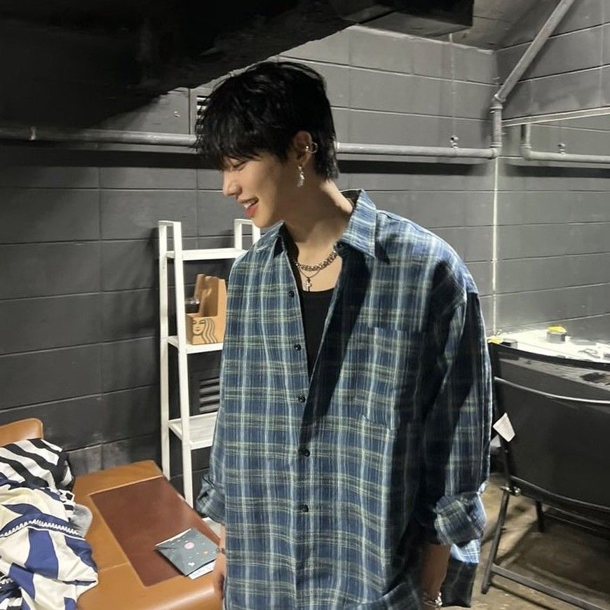 Behind-the-scenes cut of Lim Youngmin