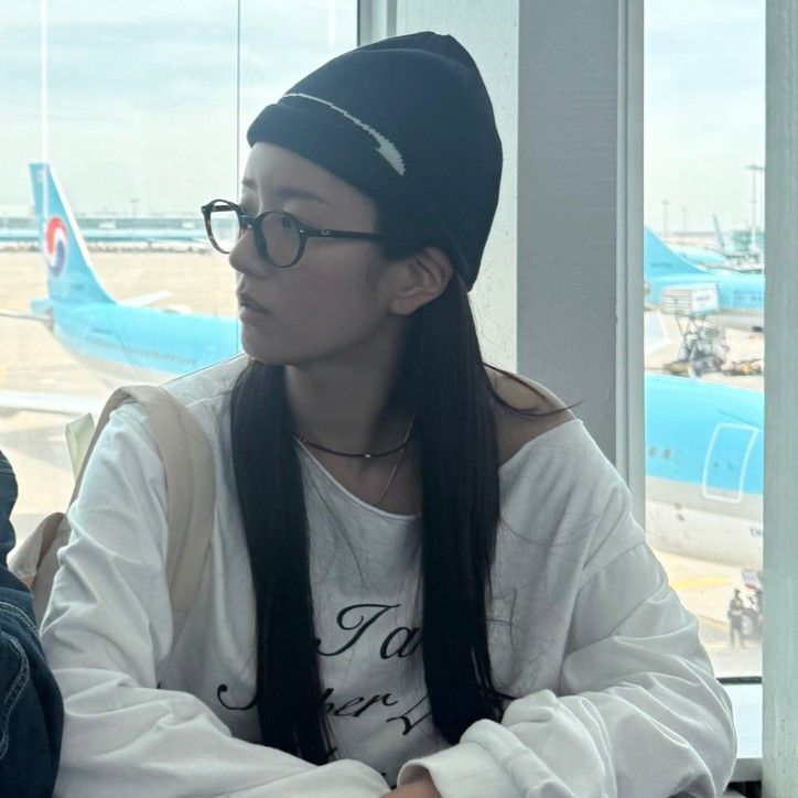 A moment captured by Yoon Bomi (Apink)'s fan