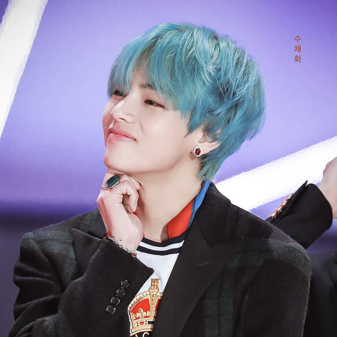 Recent activity shot of V (BTS)