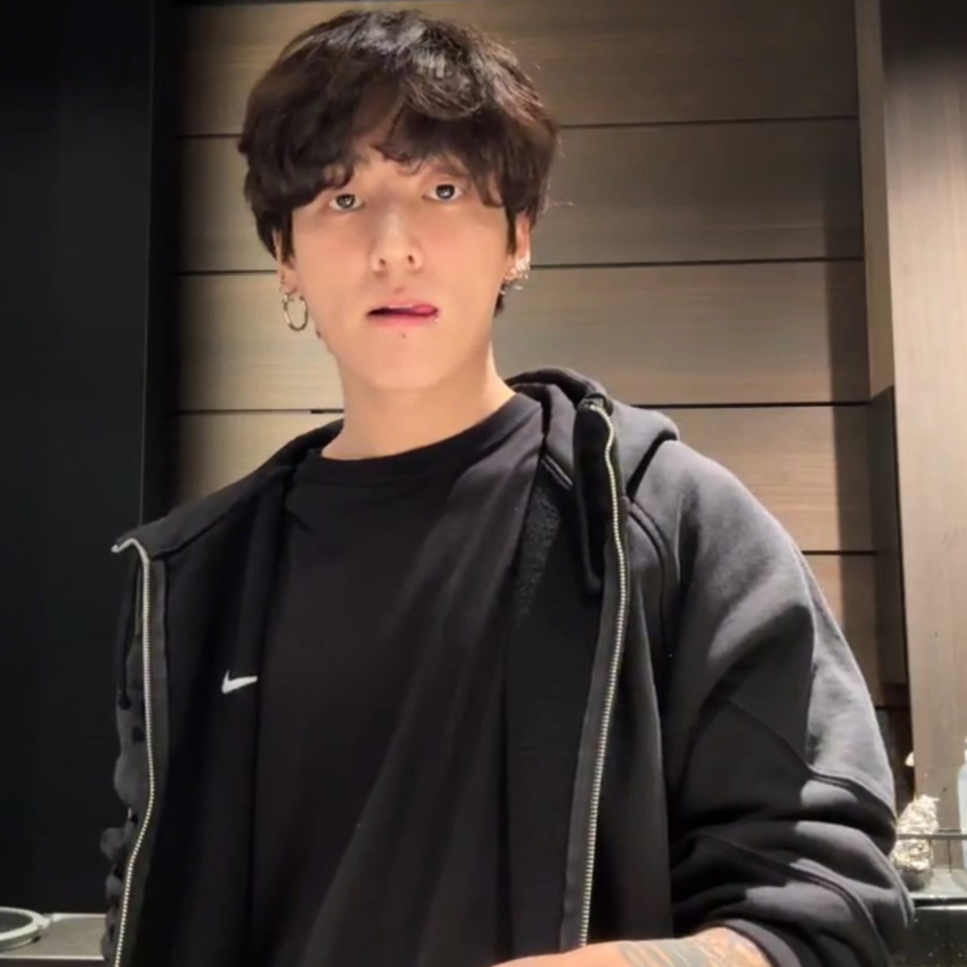 柾國 (防彈少年團)粉絲拍下的瞬間