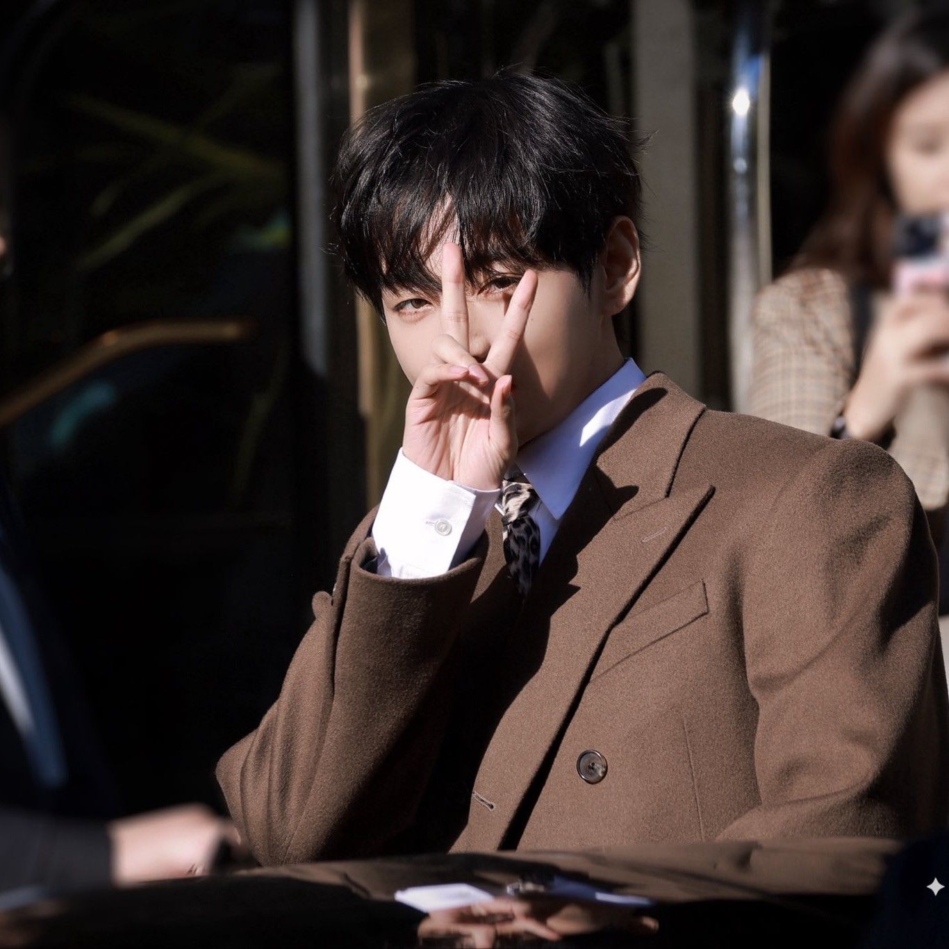 Behind-the-scenes cut of BTS