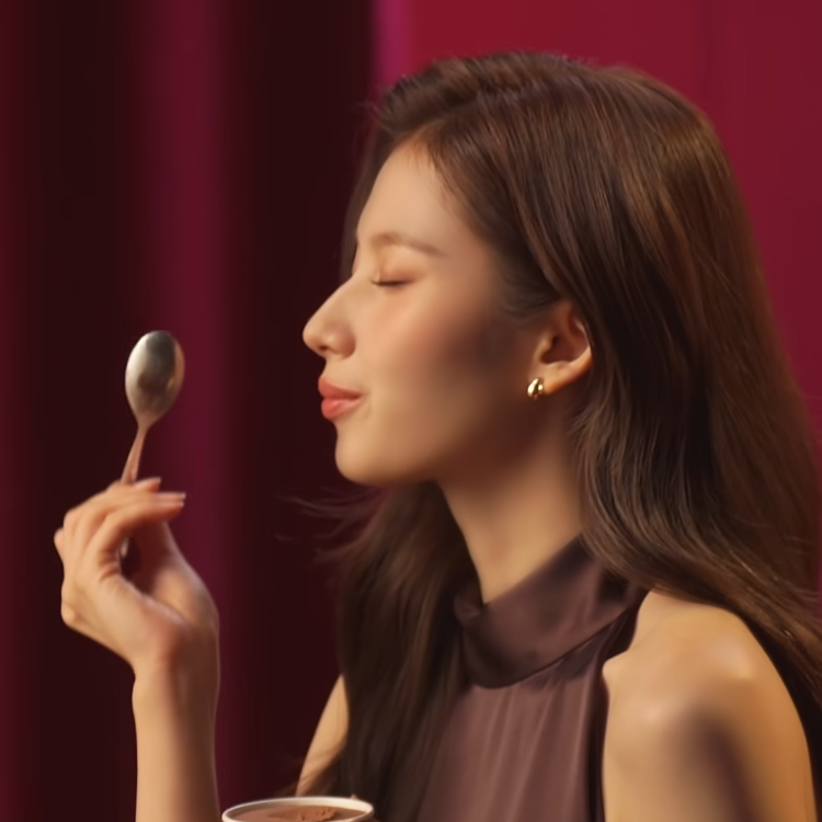 사나 (TWICE) 팬이 찍은 순간