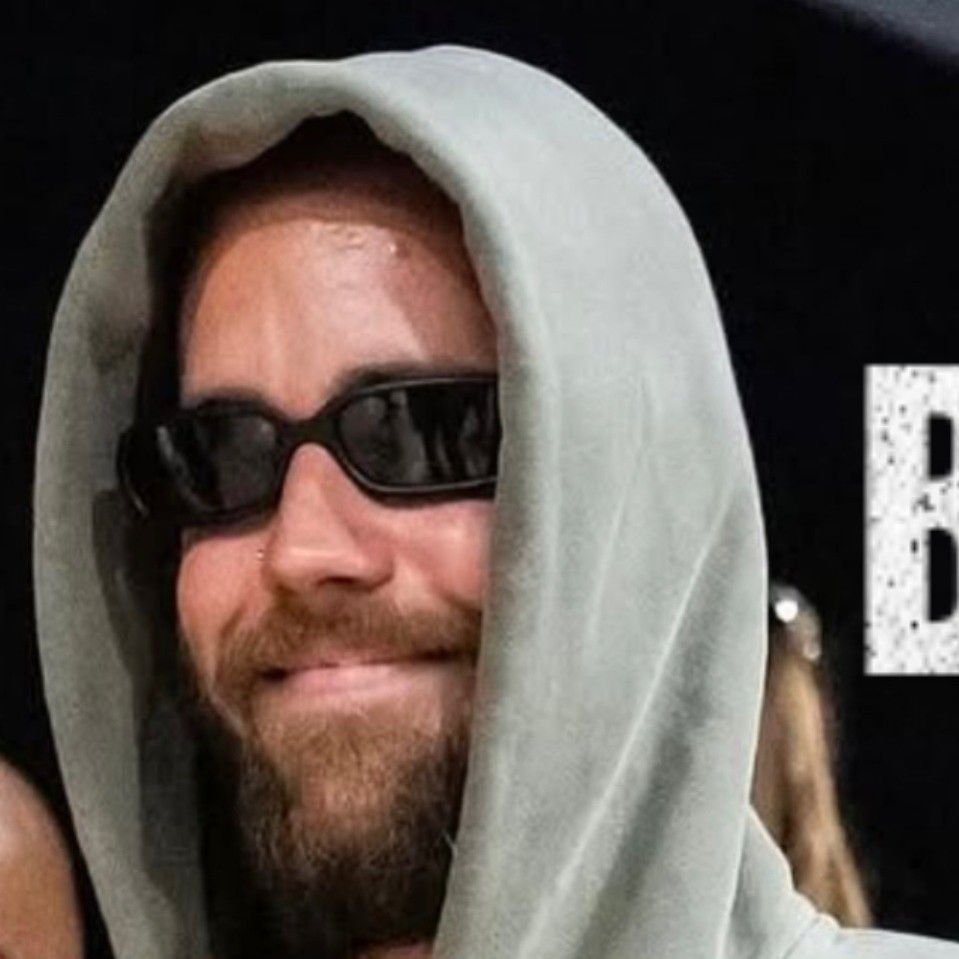 Recent activity shot of Justin Bieber