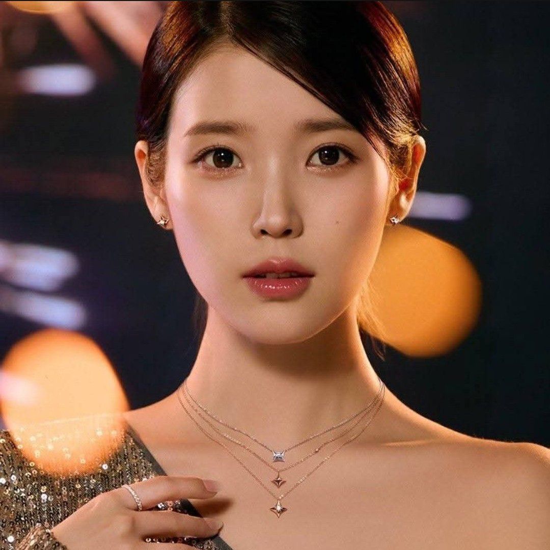 Recent activity shot of IU