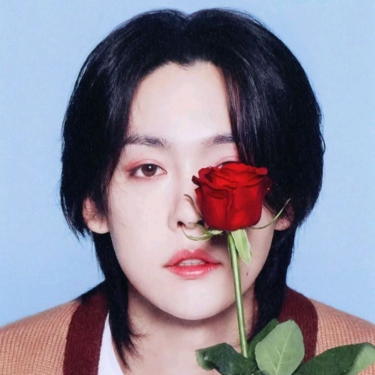 Recent activity shot of Jinwoo (WINNER)