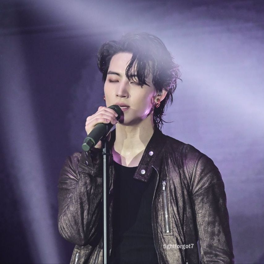 A moment captured by JAY B (GOT7)'s fan