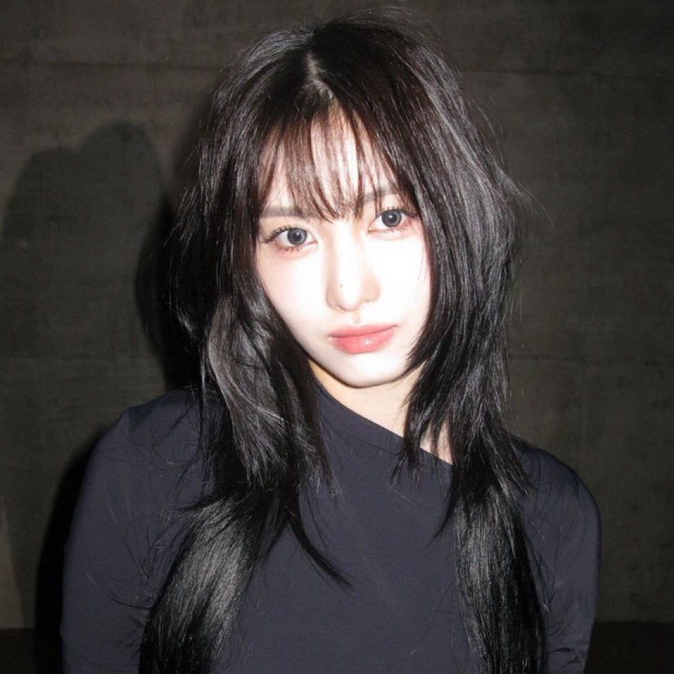 Recent activity shot of Momo (TWICE)