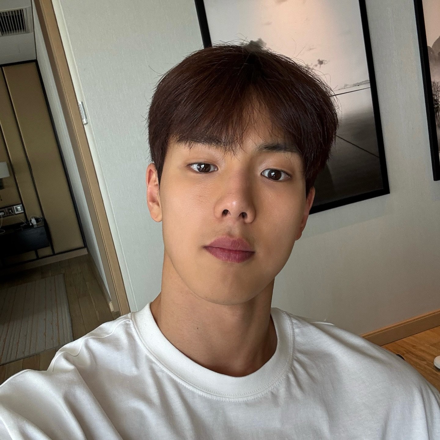 Foto aktivitas terbaru Shownu (MONSTA X)