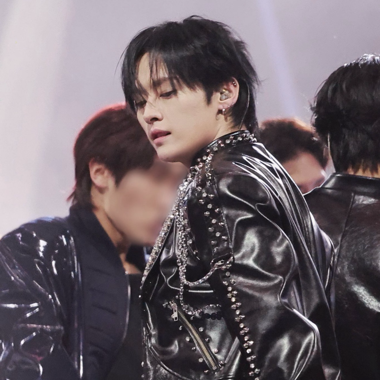 Latest photo of Lee Know (Stray Kids)