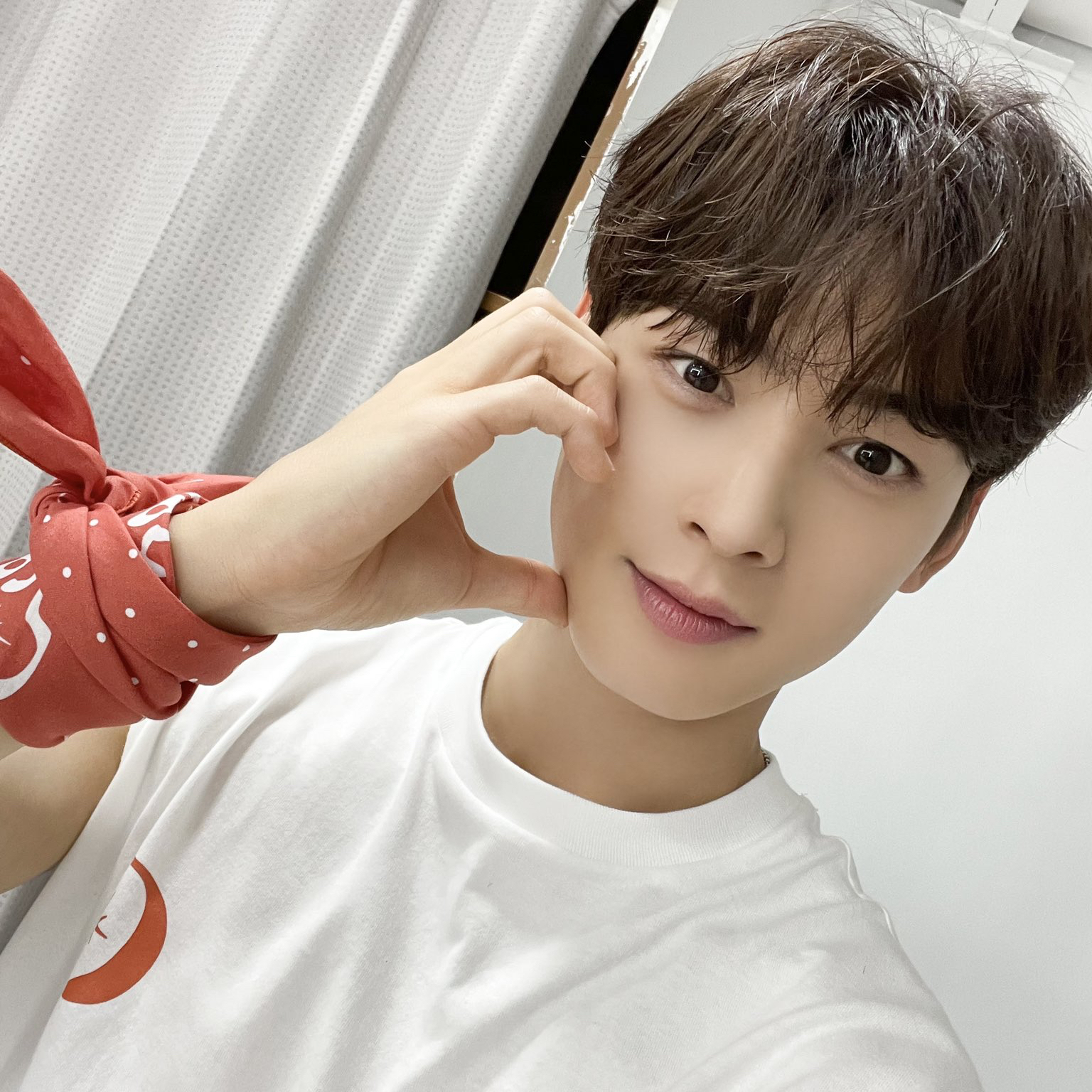 Recent activity shot of Eunwoo (ASTRO)