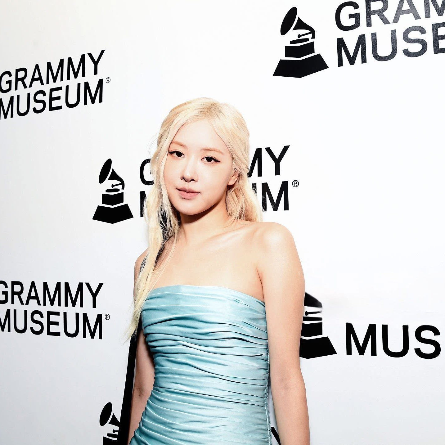 ROSÉ (BLACKPINK)的最新活動照片