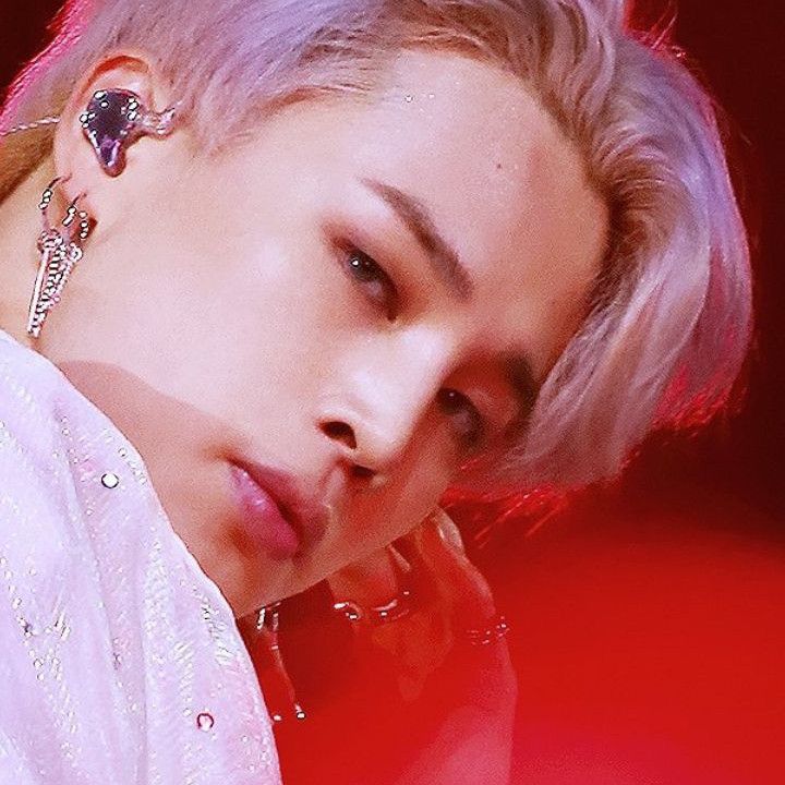 A moment captured by Jimin (BTS)'s fan