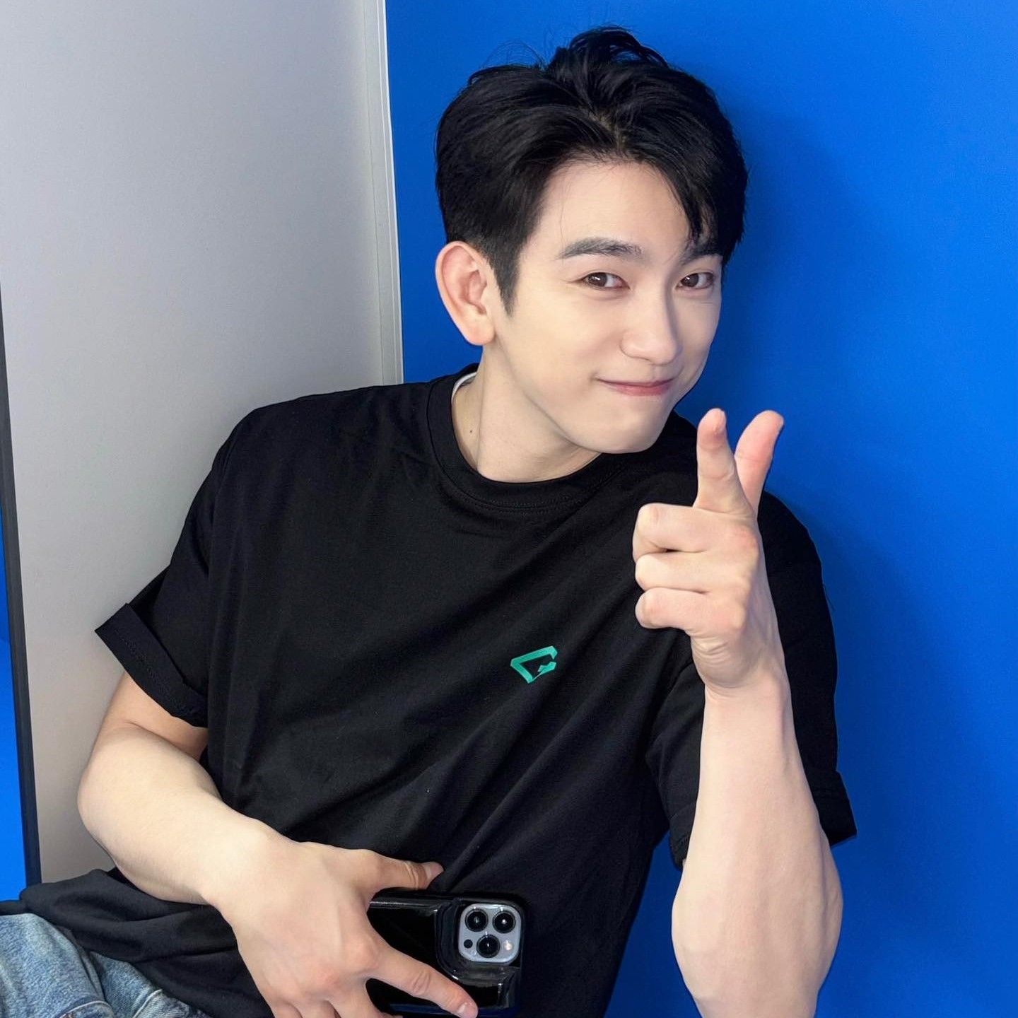 A moment captured by Jinyoung (GOT7)'s fan