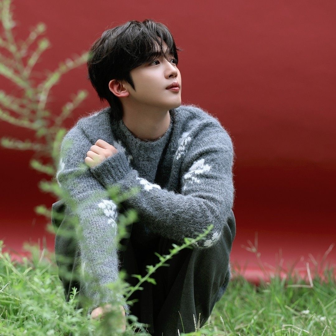 Latest photo of Kim Yohan (WEi)