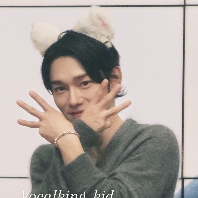 A moment captured by Chen (EXO)'s fan