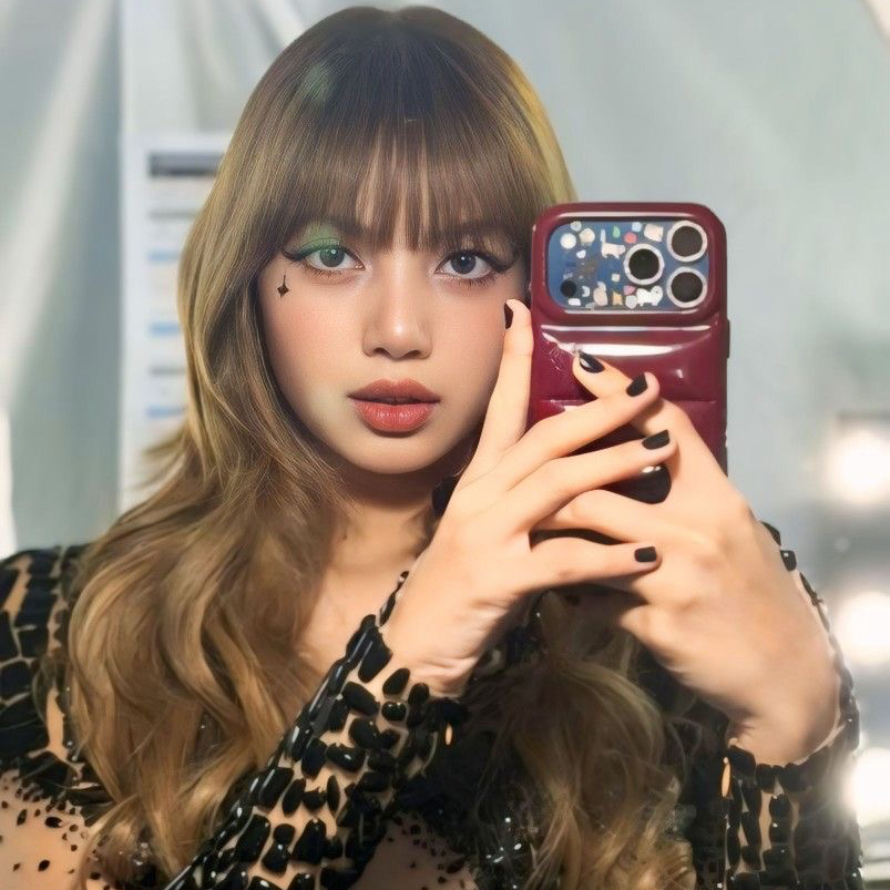 리사 (BLACKPINK)의 최신 사진