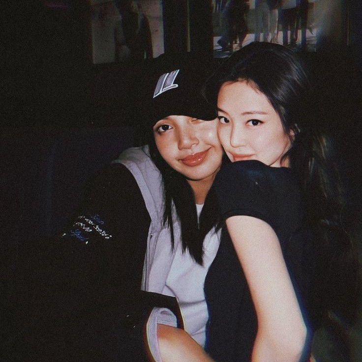 A moment captured by Jennie (BLACKPINK)'s fan
