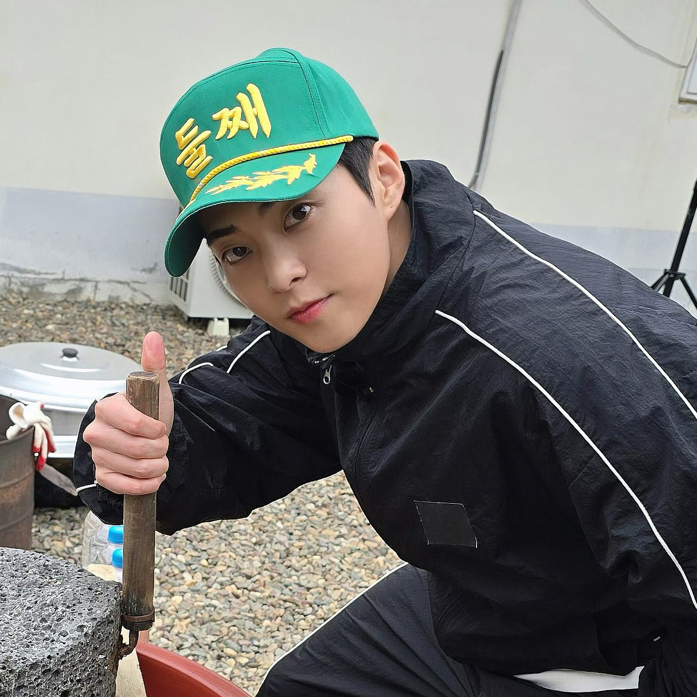 Behind-the-scenes cut of Xiumin (EXO)