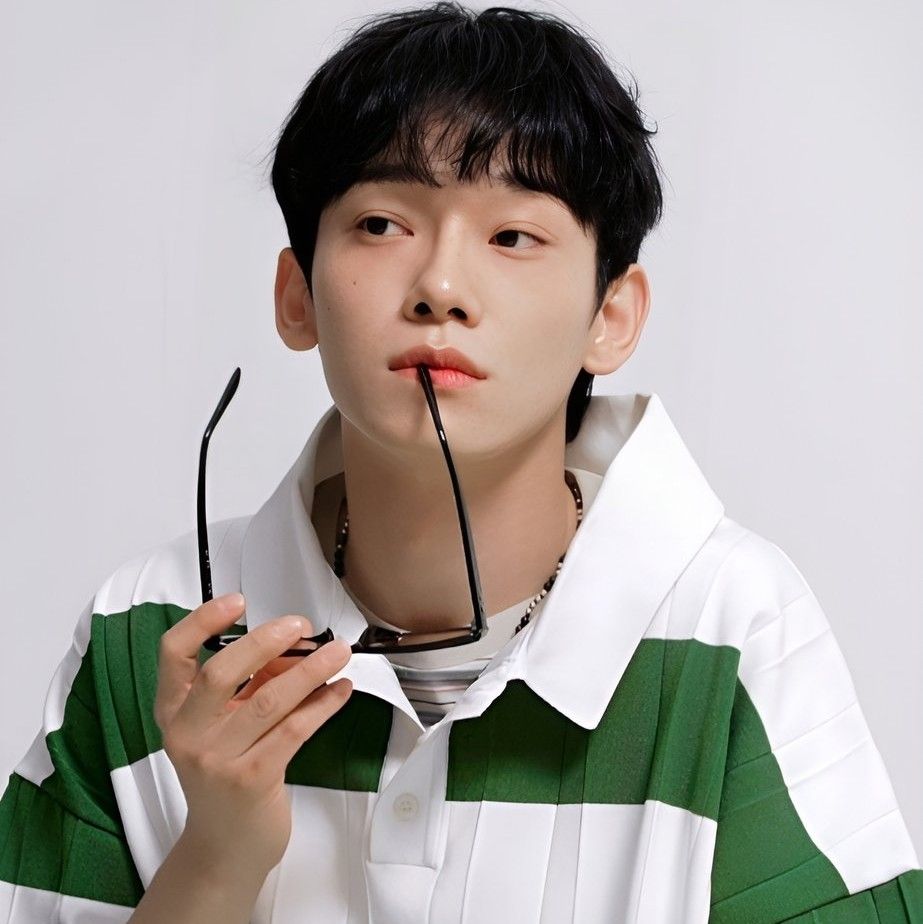 Recent activity shot of Chen (EXO)