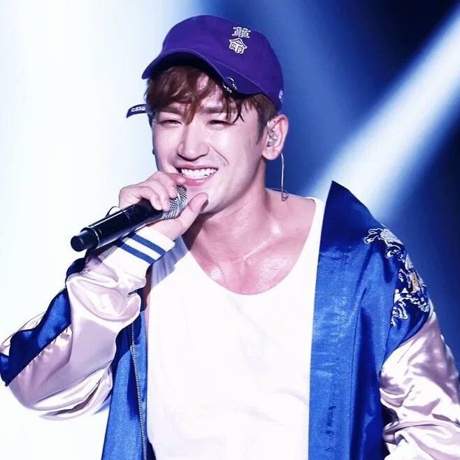 Behind-the-scenes cut of Lee Minwoo (SHINHWA)