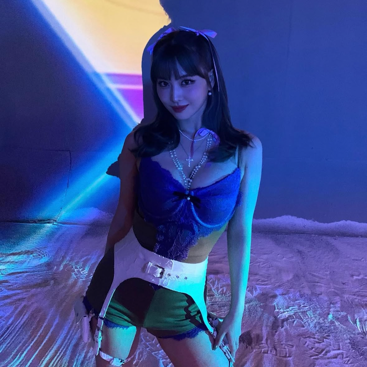 모모 (TWICE)의 비하인드 컷