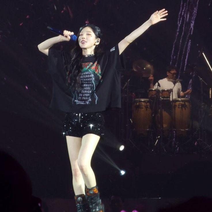 Behind-the-scenes cut of Taeyeon (Girls' Generation)