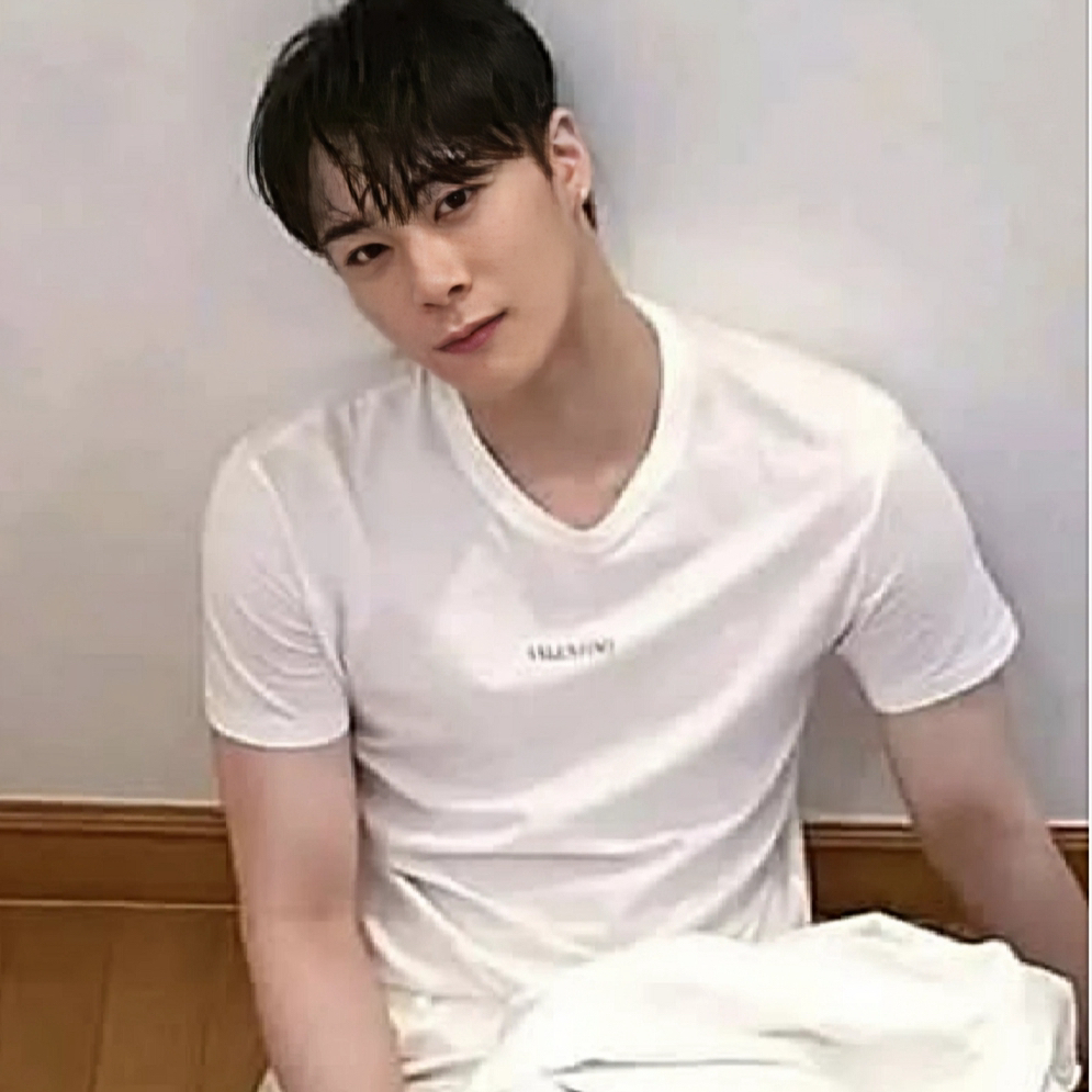 Behind-the-scenes cut of Moonbin (ASTRO)