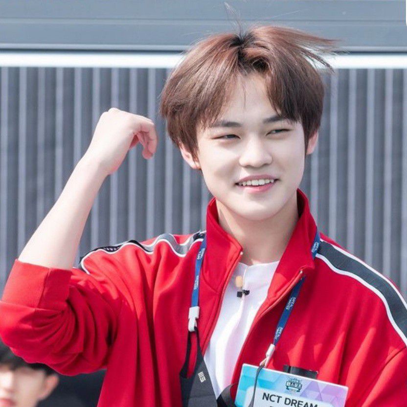 Behind-the-scenes cut of Chenle (NCT DREAM)