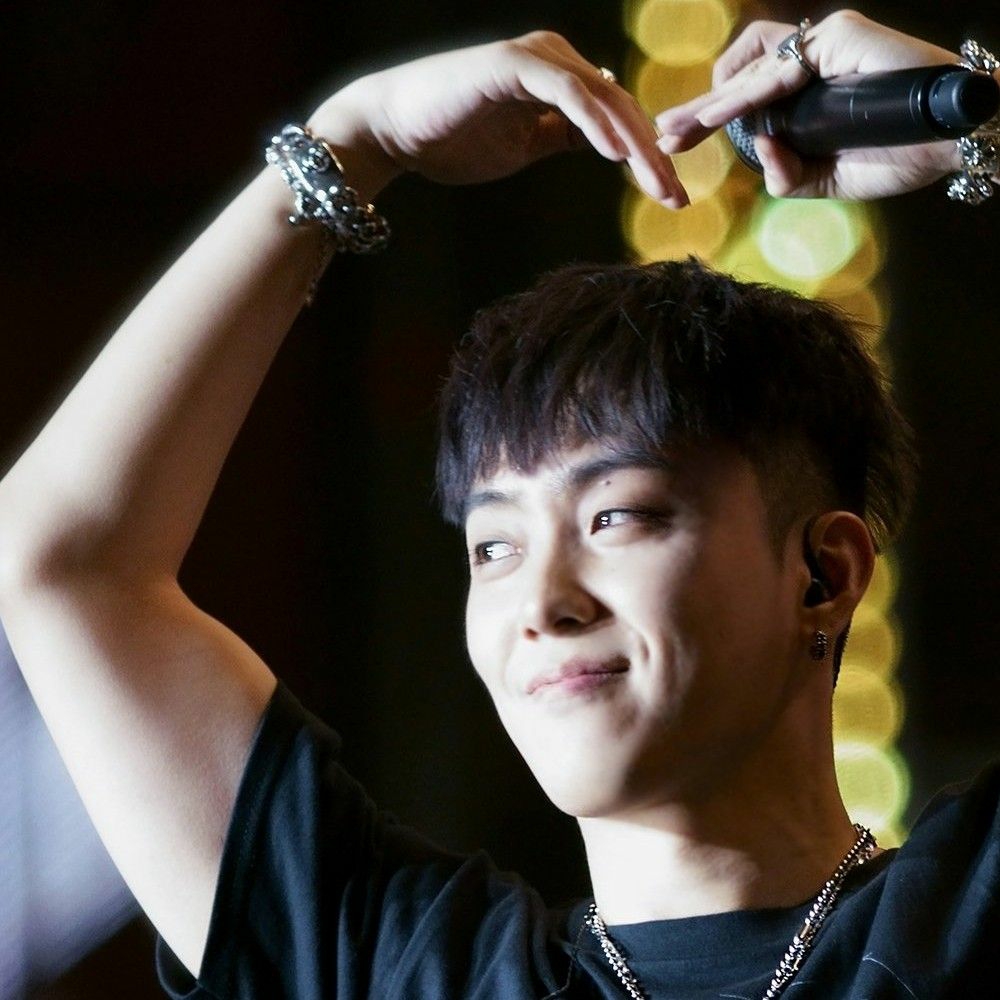 Behind-the-scenes cut of Eun Jiwon (SECHSKIES)