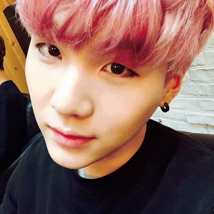 슈가 (방탄소년단)의 최신 사진