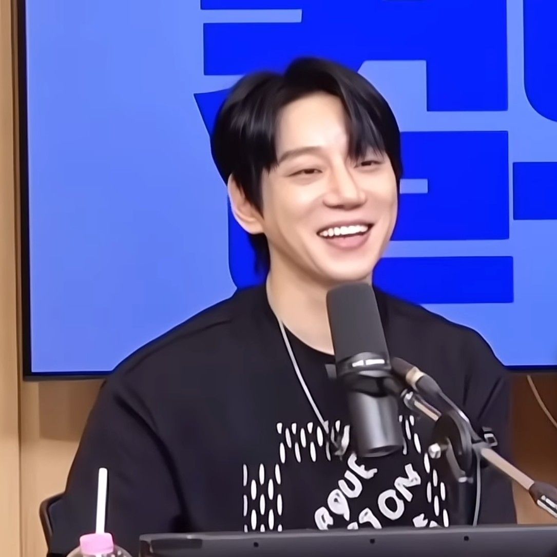 Recent activity shot of Hwang Chiyeol